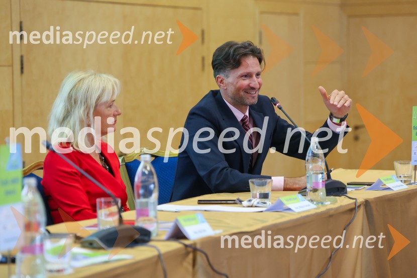 mag. Mojca Kunšek ; mag. Kristijan Hvala, vodja področja ekonomike poslovanja Združenja bank Slovenije4. Find-Info dnevi 2024