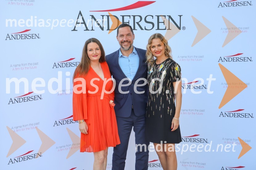  Maruša Senica, Odvetniška pisarna Senica & partnerji, d.o.o;  Uroš Petohleb, direktor, Evropski center za reševanje sporov;  Katarina Kresal, odvetnica, nekdanja ministrica za notranje zadeve4. Find-Info dnevi 2024