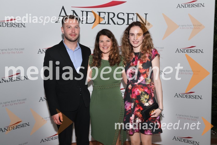  Luka Ržek, Odvetniška pisarna Senica & partnerji, d.o.o;  Maja Šubic, Odvetniška pisarna Senica & partnerji, d.o.o.;  Nina Pollak, Odvetniška pisarna Senica & partnerji, d.o.o.4. Find-Info dnevi 2024