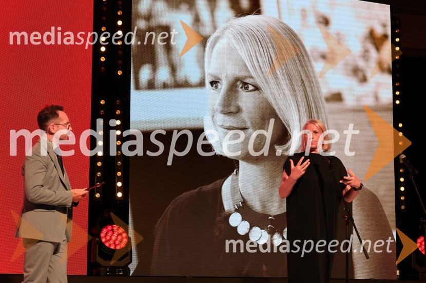  Jože Robežnik,  televizijski voditelj;  Petra Čadež, direktorica marketinga v strateškem poslovnem področju delikatesni namazi, Atlantic GrupaMarketinška odličnost 2024, podelitev