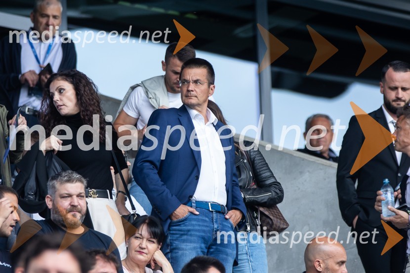  Ana Avdić; mag. Dimitrij Piciga, direktor podjetja Diogenes, d. o. o.Pripravljalna tekma za Euro 2024: Slovenija – Armenija