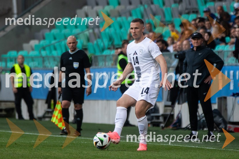  Jasmin Kurtić, nogometašPripravljalna tekma za Euro 2024: Slovenija – Armenija