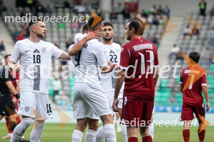  Žan Vipotnik, nogometaš;  Andraž Šporar, nogometaš;  Adam Gnezda Čerin, nogometaš;  ... Pripravljalna tekma za Euro 2024: Slovenija – Armenija