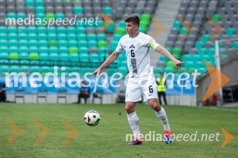  Jaka Bijol, nogometašPripravljalna tekma za Euro 2024: Slovenija – Armenija