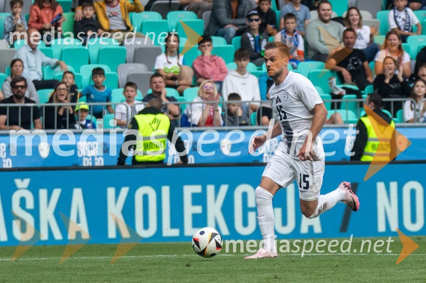  Tomi Horvat, nogometašPripravljalna tekma za Euro 2024: Slovenija – Armenija