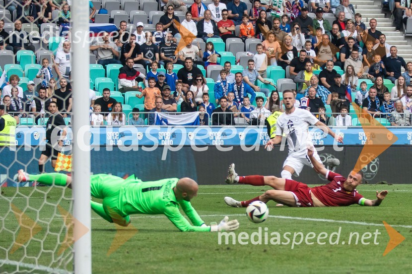  Ognjen Čančarević, nogometaš, Armenja;  Tomi Horvat, nogometaš;  Varazdat Haroyan, nogometaš, ArmenjaPripravljalna tekma za Euro 2024: Slovenija – Armenija