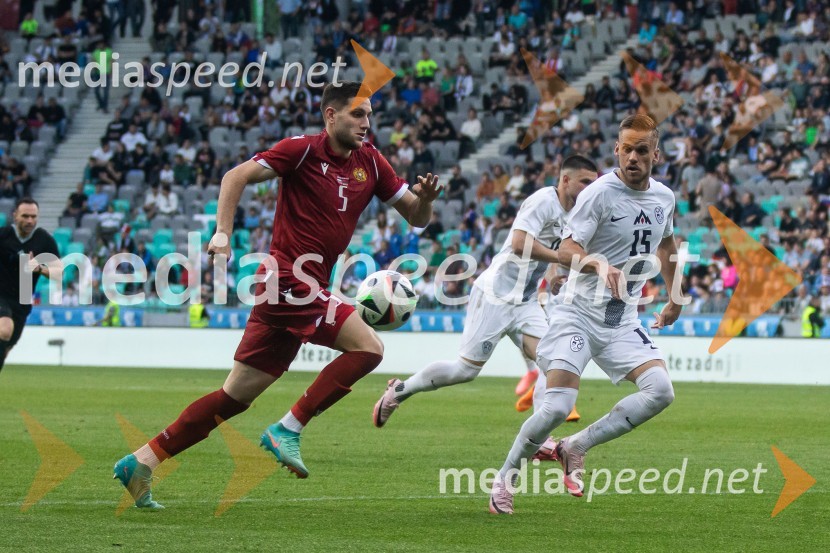  Styopa Mkrtčjan, nogometaš, Armenija;  Tomi Horvat, nogometašPripravljalna tekma za Euro 2024: Slovenija – Armenija