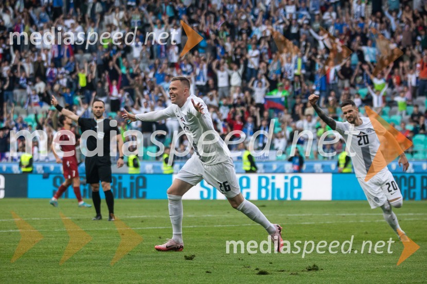  Josip  Iličić, nogometaš;  Petar Stojanović, nogometašPripravljalna tekma za Euro 2024: Slovenija – Armenija