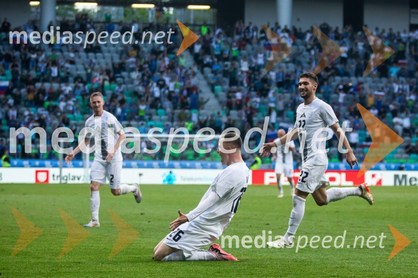  Žan  Karničnik, nogometaš;  Josip  Iličić, nogometaš;  Adam Gnezda Čerin, nogometašPripravljalna tekma za Euro 2024: Slovenija – Armenija