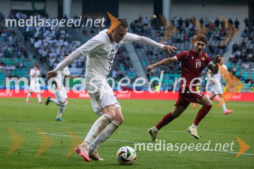  Josip  Iličić, nogometaš;  ... Pripravljalna tekma za Euro 2024: Slovenija – Armenija