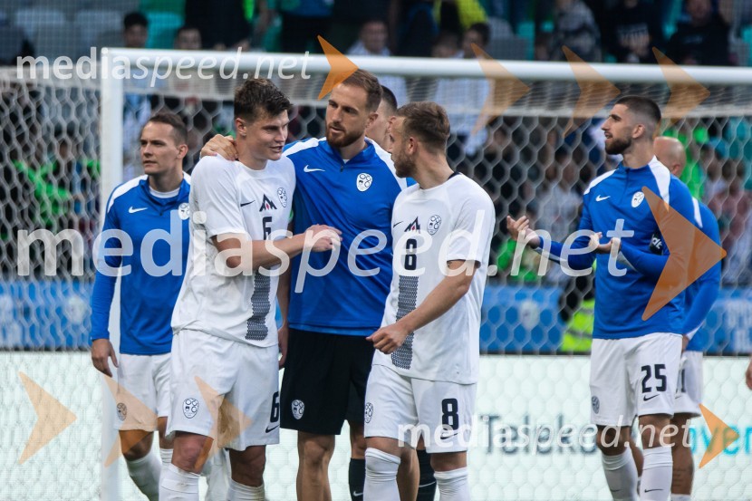  Jaka Bijol, nogometaš;  Jan Oblak, nogometaš;  Sandi Lovrić, nogometašPripravljalna tekma za Euro 2024: Slovenija – Armenija