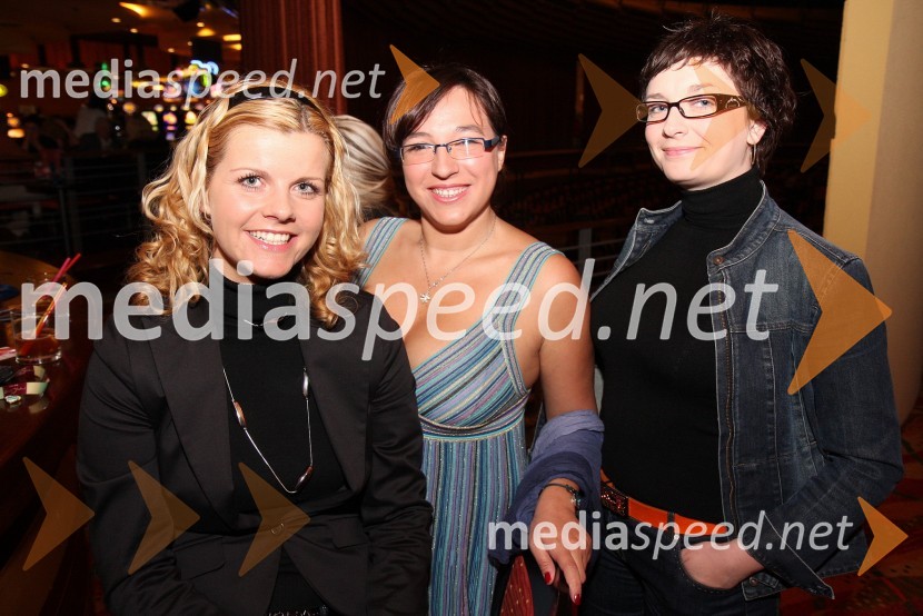 Aleksandra Godec, novinarka, Barbara Bradač, novinarka Žurnal 24 in Katarina Pernat, redaktorica mariborskega uredništva brezplačnega tednika ŽurnalRay Charles Tribute, Casino Mond