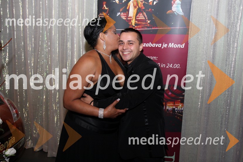 Sheila Raye Charles, pevka in hčerka pevca Raya Charlesa ter Uroš Perić, pevecRay Charles Tribute, Casino Mond