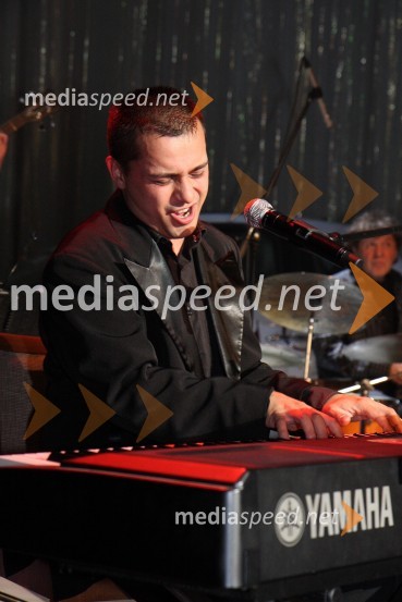 Uroš Perić, pevecRay Charles Tribute, Casino Mond