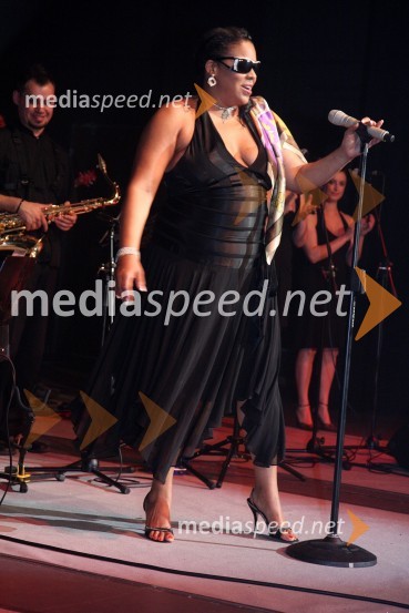 Sheila Raye Charles, pevka in hčerka pevca Raya CharlesaRay Charles Tribute, Casino Mond