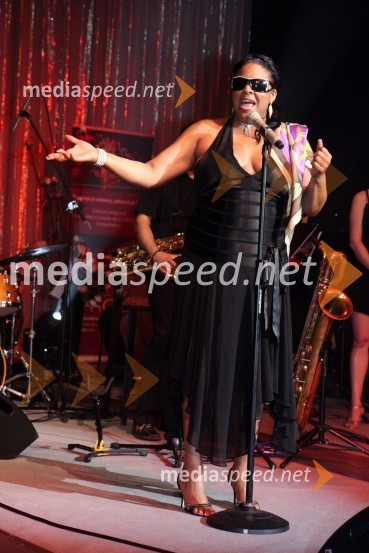 Sheila Raye Charles, pevka in hčerka pevca Raya CharlesaRay Charles Tribute, Casino Mond