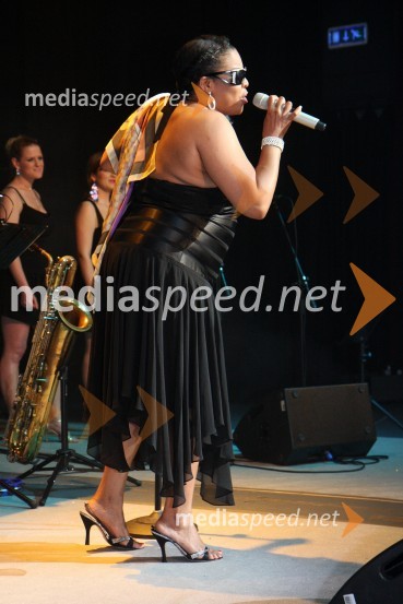 Sheila Raye Charles, pevka in hčerka pevca Raya CharlesaRay Charles Tribute, Casino Mond