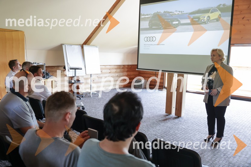  Sabrina Pečelin, vodja odnosov z javnostmi pri Porsche Slovenija d.o.o.Audi A3, slovenska predstavitev