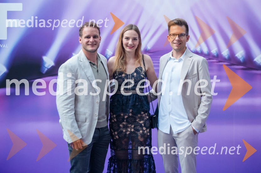  Tim  Mastnak, deskar na snegu ;  ... ;  Jakob Cvetko, član protokola33. SOF, podelitev nagrad