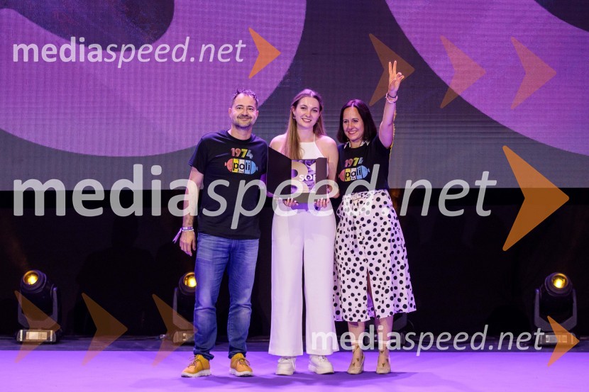  Hrvoje Filipčić, direktor marketinga, Perutnina Ptuj Group;  ... ;  Barbara Stopinšek, vodja blagovne znamke Poli v Skupini Perutnina Ptuj33. SOF, podelitev nagrad