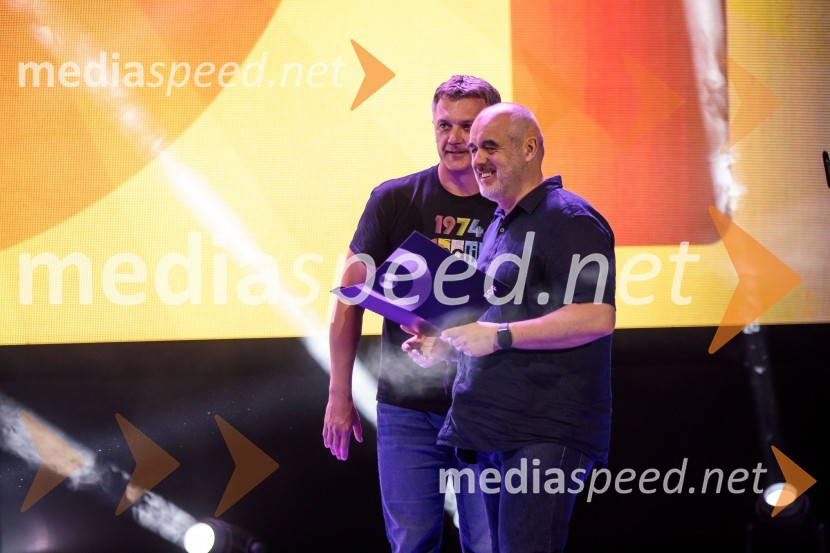  David Visenjak, direktor trženja, Perutnina Ptuj d. d.;  Boštjan Napotnik, kreativni direktor, Futura DDB33. SOF, podelitev nagrad