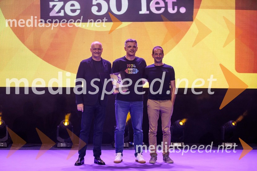  Marko  Vičič, partner in izvršni direktor v agenciji Futura DDB;  David Visenjak, direktor trženja, Perutnina Ptuj d. d.;  ... 33. SOF, podelitev nagrad