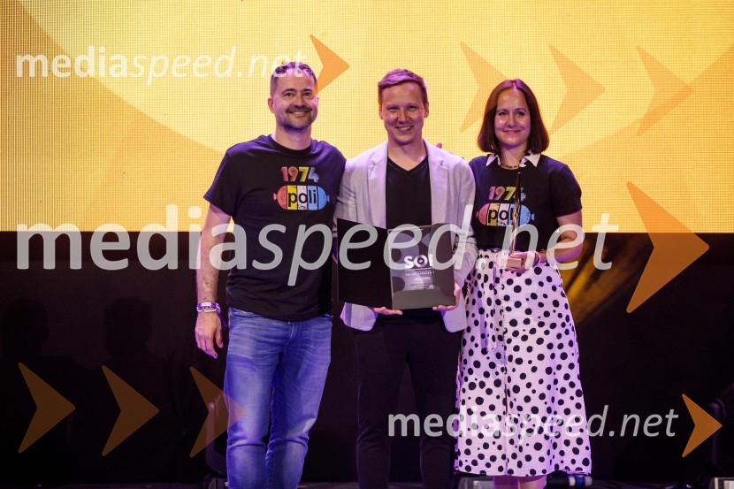  Hrvoje Filipčić, direktor marketinga, Perutnina Ptuj Group;  ... ;  Barbara Stopinšek, vodja blagovne znamke Poli v Skupini Perutnina Ptuj33. SOF, podelitev nagrad