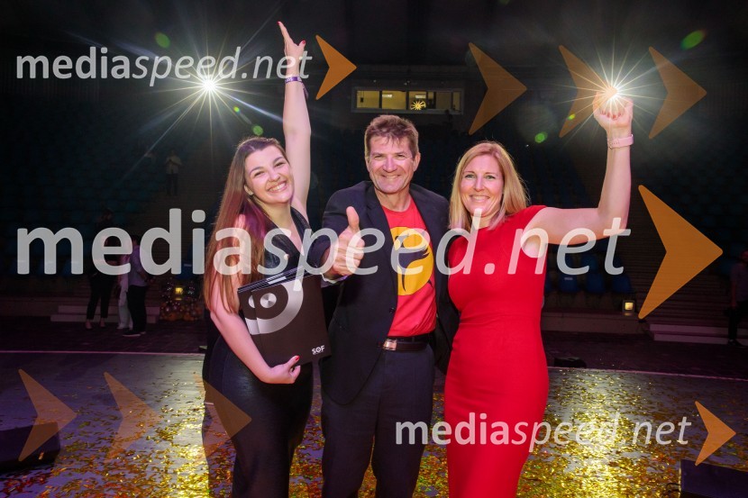  Nikolaja Frece, A1 Slovenija;  Dejan Turk, predsednik uprave, A1 Slovenija;  ... 33. SOF, podelitev nagrad