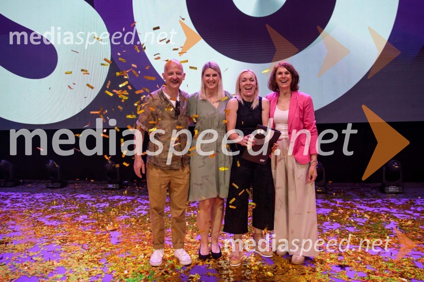  Ivor Bogunić, agencija Yootree creative;  Špela Žitko, direktorica marketinga, Pivka;  Mateja Grlj Primc, vodja blagovne znamke, Pivka;  Andreja Veršič, agencija Yootree creative33. SOF, podelitev nagrad