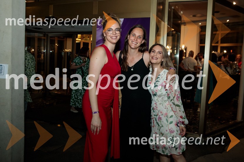  ... ;  ... ;  Špela Škofič, igralka33. SOF, podelitev nagrad