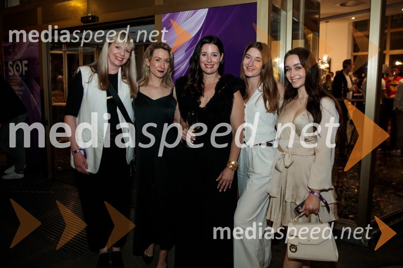  Simona Korošec, Branimir Slokar Academy;  Zala Maček, DROM agency;  Sonja Vlašič, direktorica projektov, Mediodrom;  Maruša Jakše;  Teja Fajdiga33. SOF, podelitev nagrad