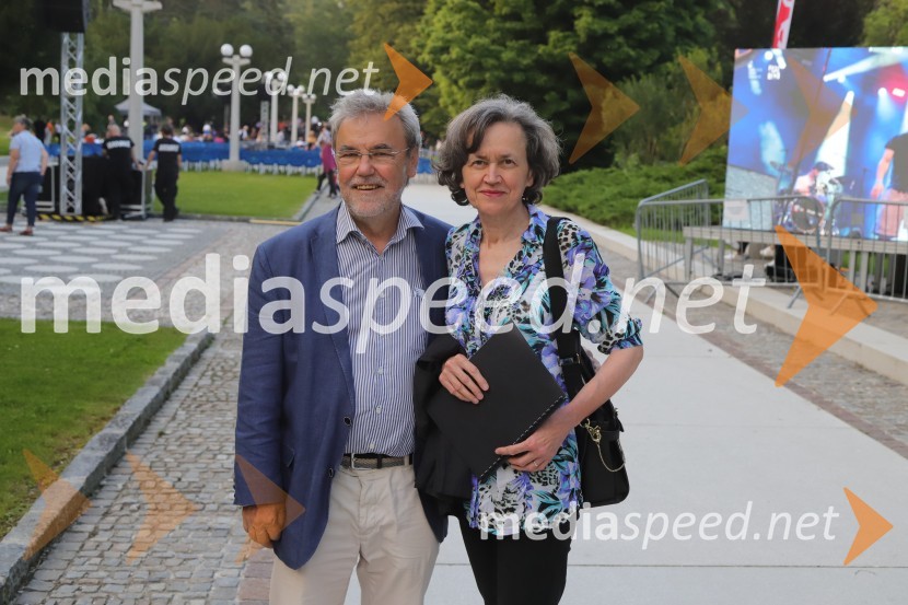 mag. Zdravko Luketič, mestni svetnik MOM, Nova Slovenija – Krščanski demokrati;  Nilda LuketičOperna noč na promenadi Mestnega parka