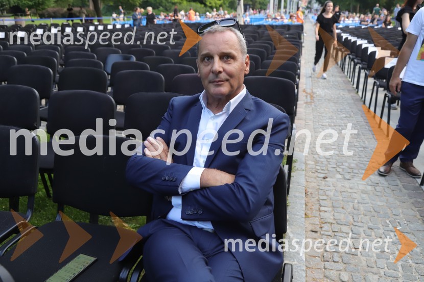  Danilo Rošker, direktor SNG MariborOperna noč na promenadi Mestnega parka