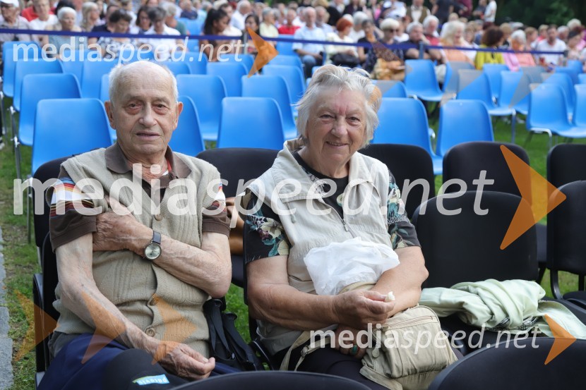 Operna noč na promenadi Mestnega parka