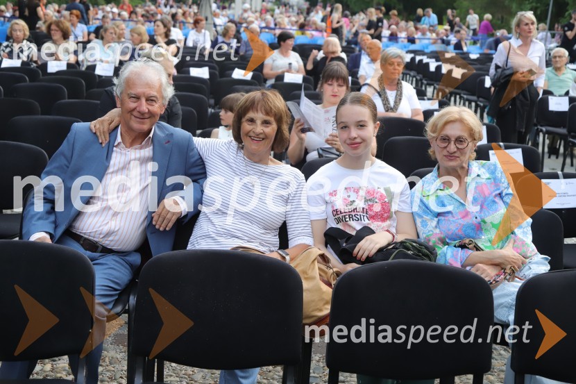  prof. dr. Davorin  Kračun, ekonomist, predsednik Fiskalnega sveta, član Rotary Cluba Maribor;  Andreja Kračun, predsednica, Dobrodelno združenje Koraki za korakce;  ... ;  ... Operna noč na promenadi Mestnega parka
