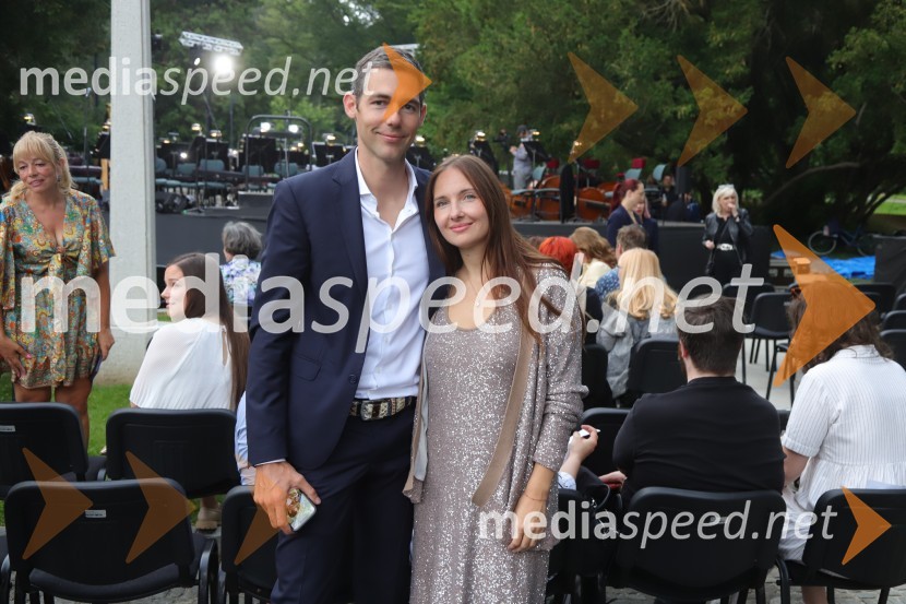  Smiljan Škarica, frizer;  ... Operna noč na promenadi Mestnega parka