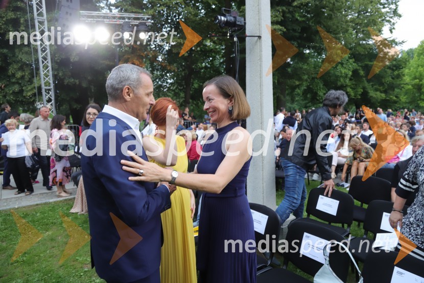  Danilo Rošker, direktor SNG Maribor; dr. Eva Boštjančič, vodja odelka za psihologijo dela in organizacije, Filozofska fakulteta v LjubljaniOperna noč na promenadi Mestnega parka