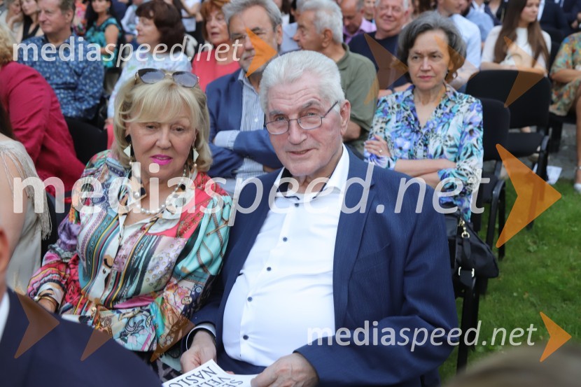  Edita Benko Toplak; prof. dr. Ludvik Toplak,  predsednik Alma Mater Europaea, nekdanji rektor UMOperna noč na promenadi Mestnega parka