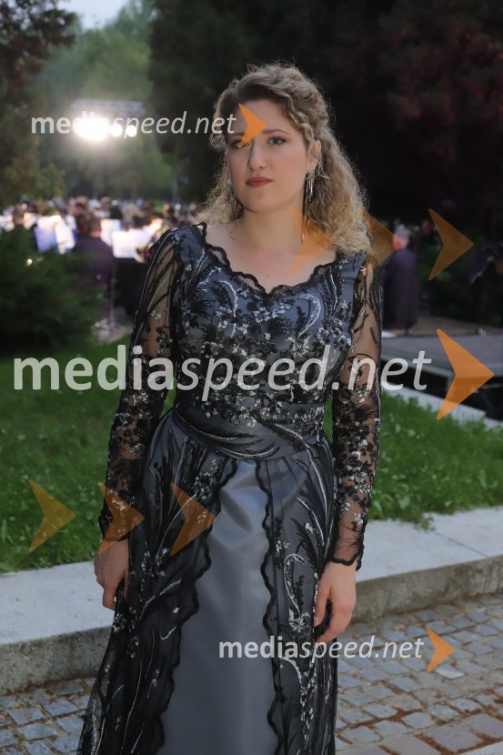  Darija Auguštan, sopranistkaOperna noč na promenadi Mestnega parka