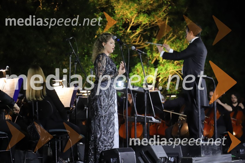  Darija Auguštan, sopranistkaOperna noč na promenadi Mestnega parka