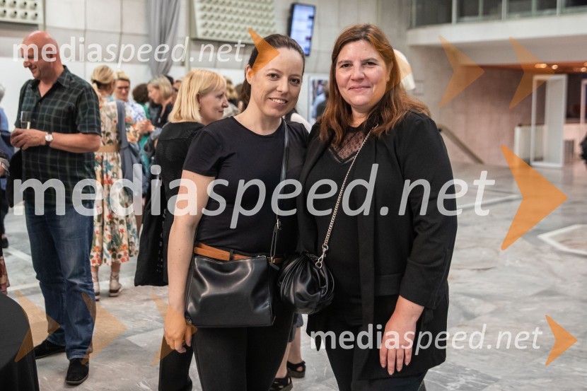  Medeja  Medved, Cankarjev dom;  Teja Pelko, novinarkaVezi duš, plesna predstava v Cankarjevem domu