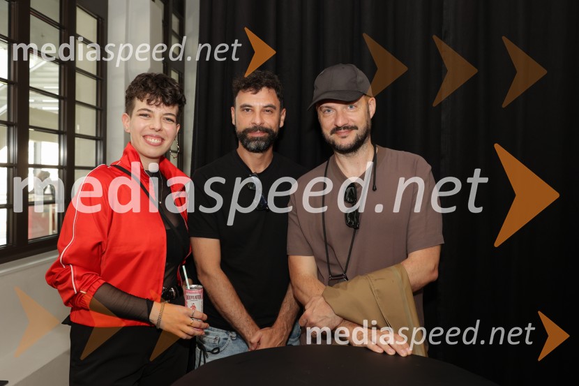 Predstavitev knjige: 33, avtorja Tomaža Miheliča