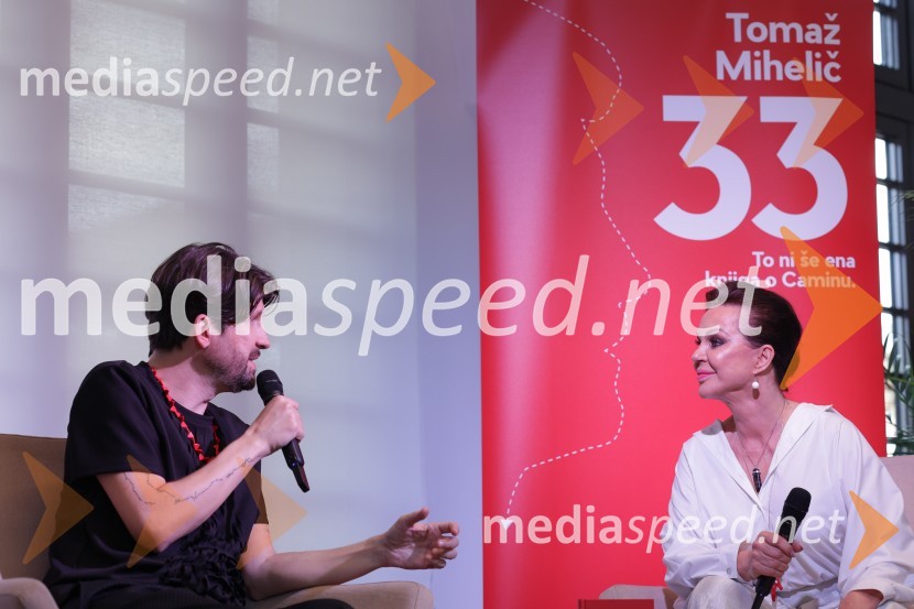  Tomaž Mihelič - Marlenna, član skupine Sestre;  Miša Molk, televizijska voditeljica in urednicaPredstavitev knjige: 33, avtorja Tomaža Miheliča
