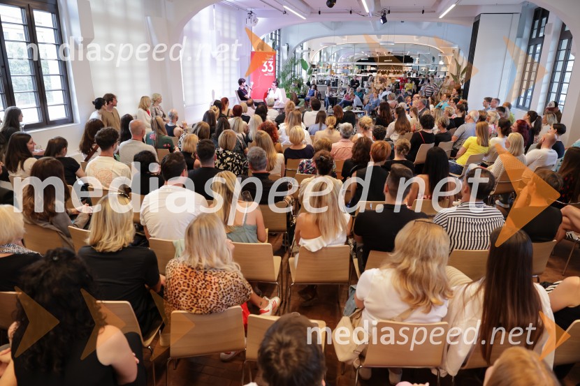 Predstavitev knjige: 33, avtorja Tomaža Miheliča