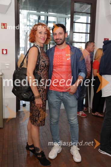 Predstavitev knjige: 33, avtorja Tomaža Miheliča