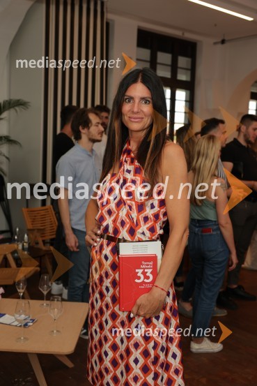  Andreja Košir, tekmovalka Exatlon Slovenija 2022Predstavitev knjige: 33, avtorja Tomaža Miheliča