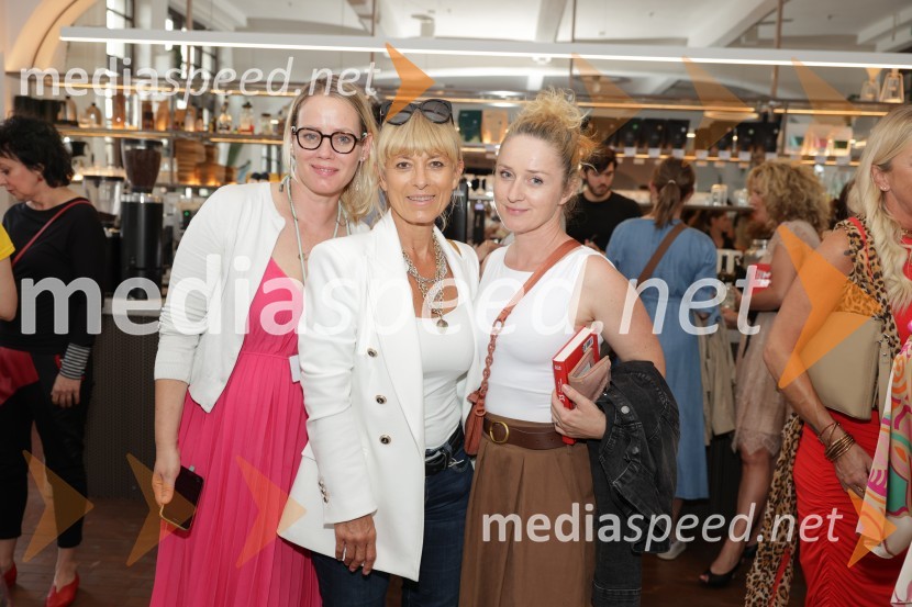  Tina Deu, Center Rog;  Barbra Jermann, urednica revije Suzy;  Saša Britovšek, VečerPredstavitev knjige: 33, avtorja Tomaža Miheliča