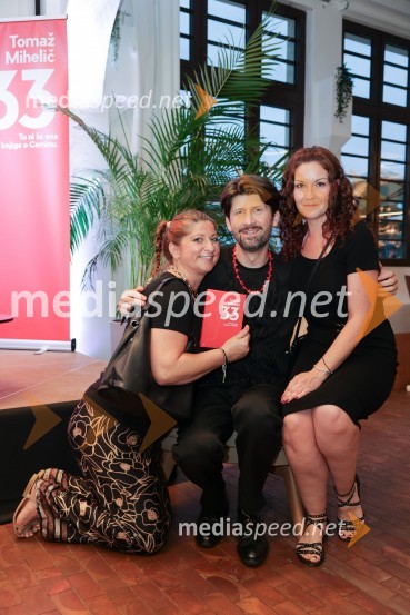  ... ;  Tomaž Mihelič - Marlenna, član skupine Sestre;  ... Predstavitev knjige: 33, avtorja Tomaža Miheliča