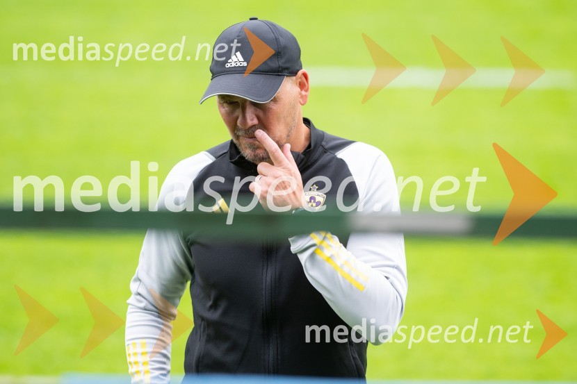  Ante  Šimundža, nekdanji nogometaš, trener NK MariborPrvi trening in novinarska konferenca NK Maribor