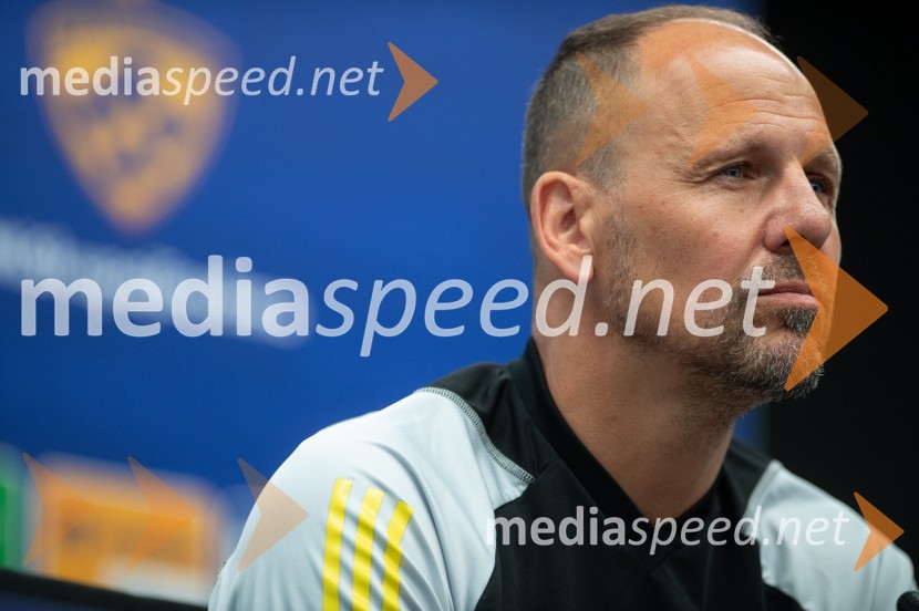  Ante  Šimundža, nekdanji nogometaš, trener NK MariborPrvi trening in novinarska konferenca NK Maribor